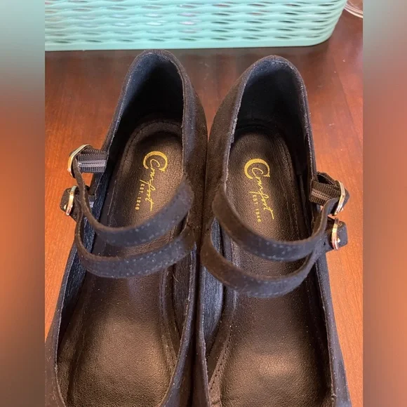 C Comfort Est 1946 Mary Jane’s - Picture 4 of 8